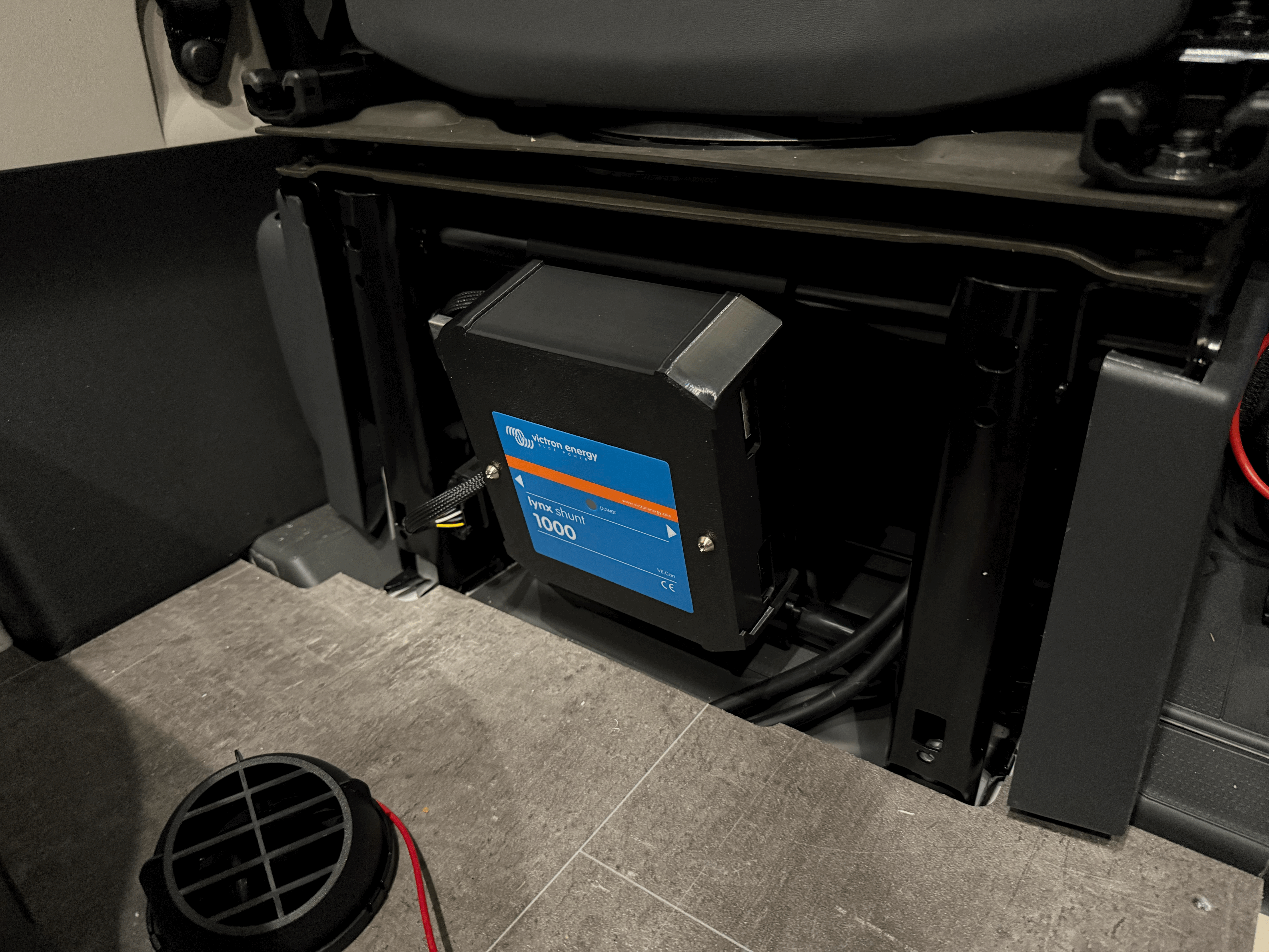 Ducato under seat mounts